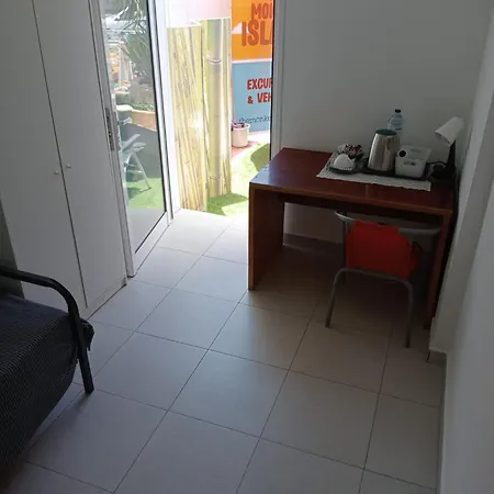 La Playa Hostel *